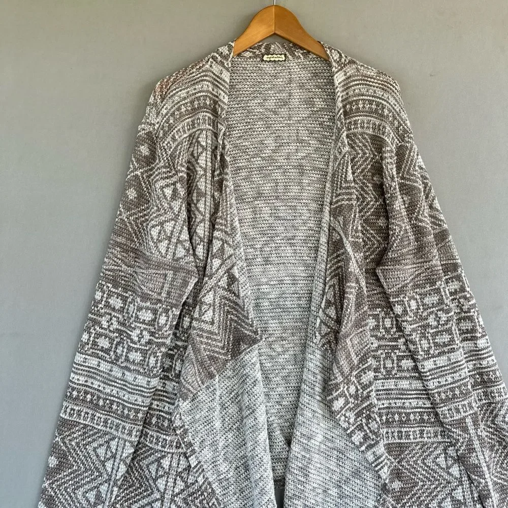 🎉5 for $45🎉 Eyeshadow cardigan sweater pullover size XL